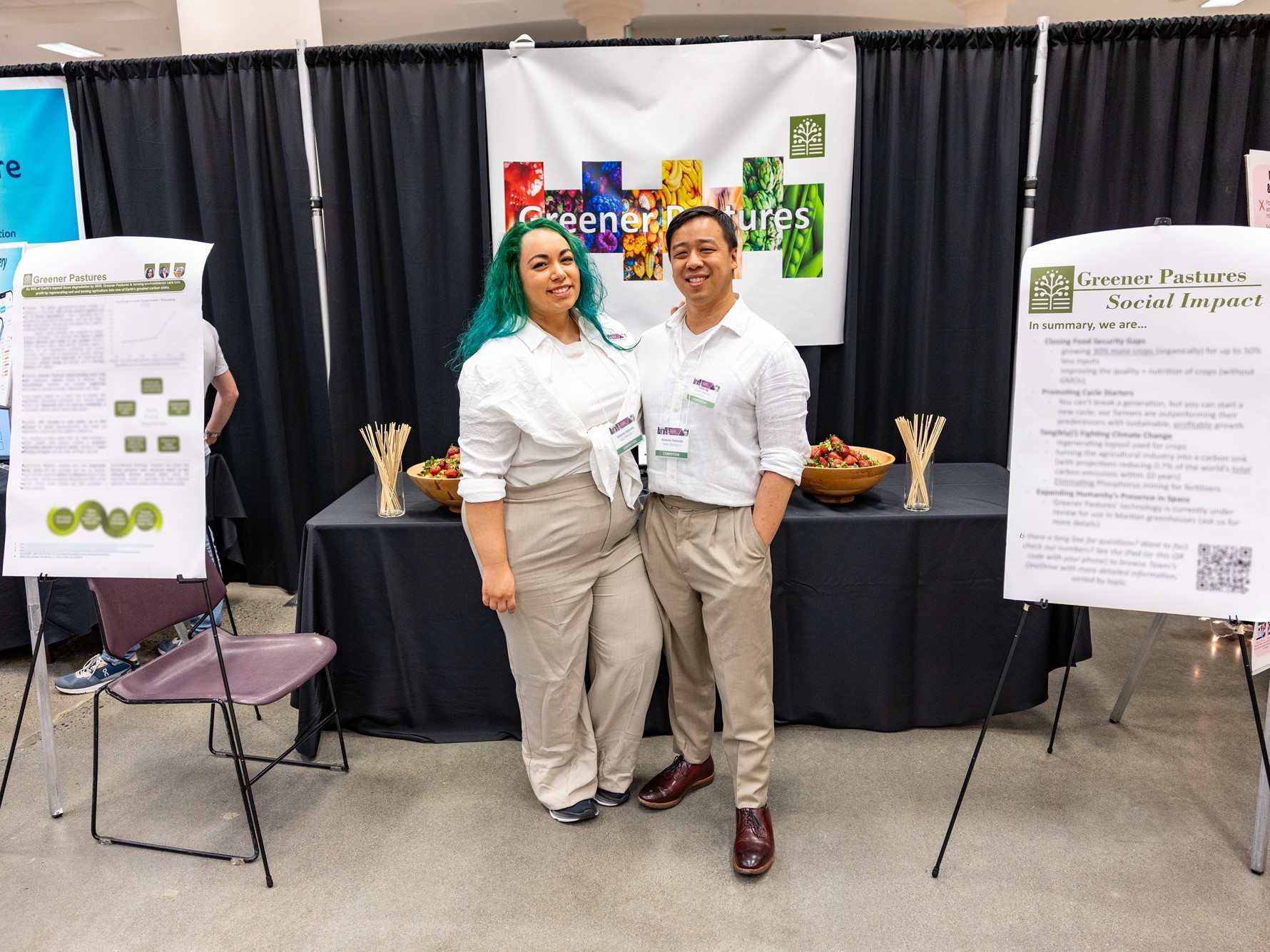 Lukas Ng and Tawni Rodriguez Ng pitching their agriculture startup at the Dempsey Startup Competition.