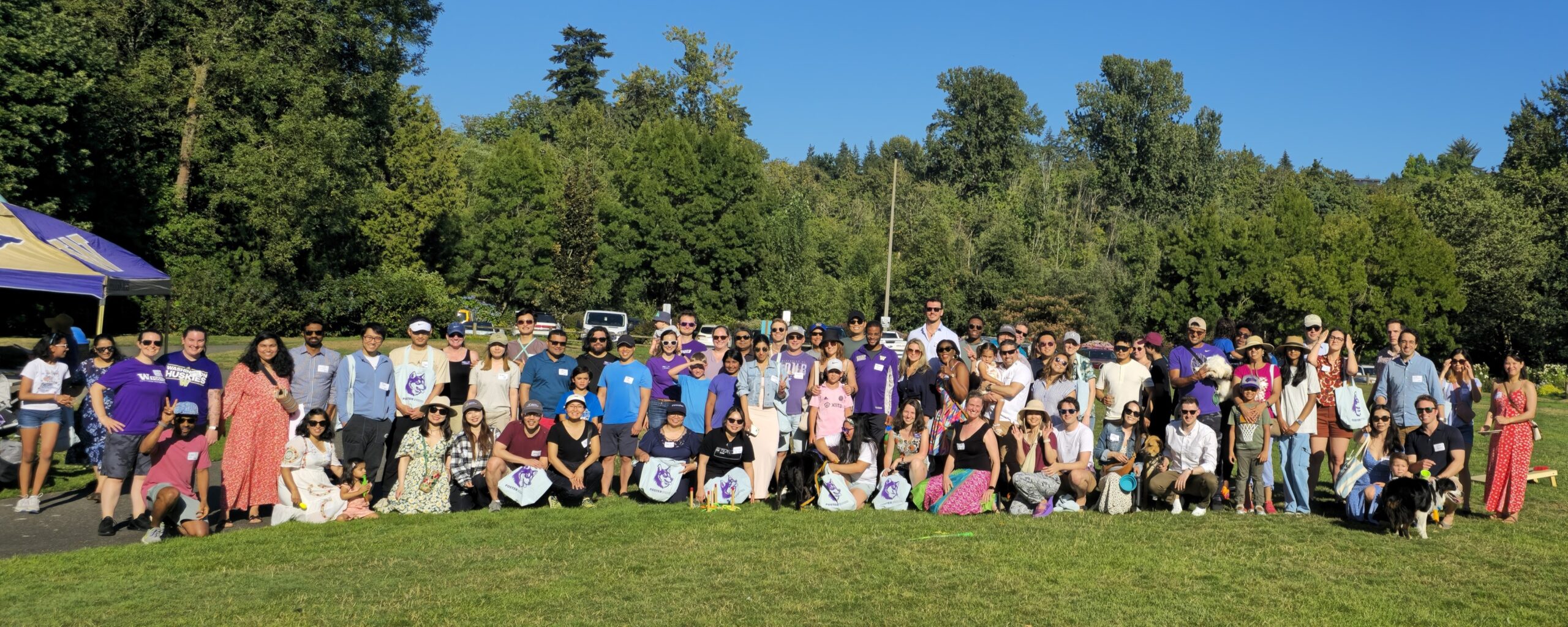 UW Foster's Technology Management MBA students and alumni gather every year for multiple networking events, including the Summer Picnic. 