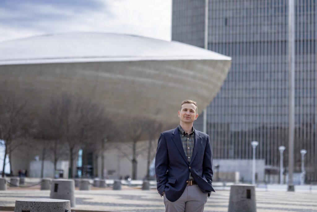 U.S. Navy Veteran Jeff Martino earned an online MBA at the Foster School of Business