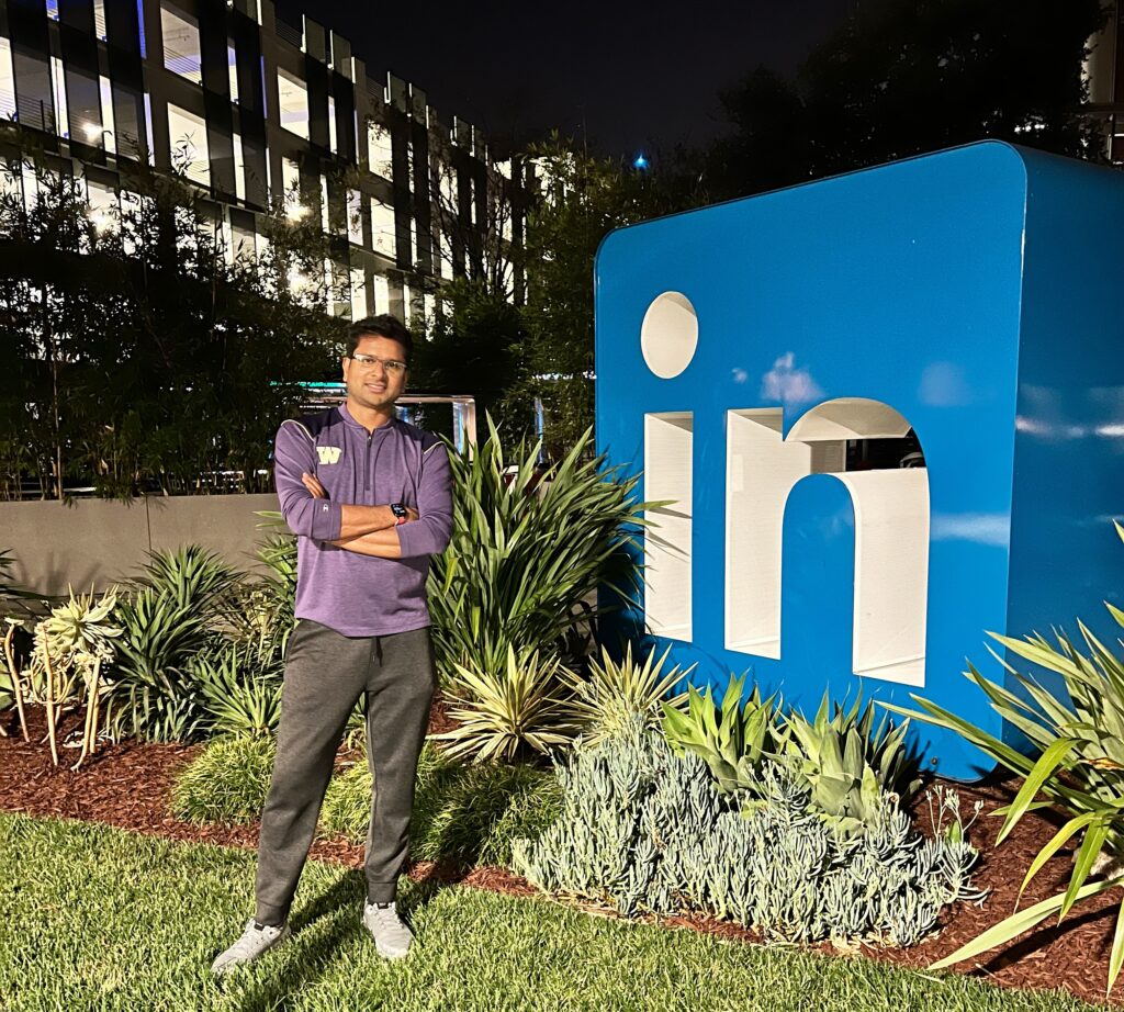 Rajesh Nair invites students to connect with him on LinkedIn.