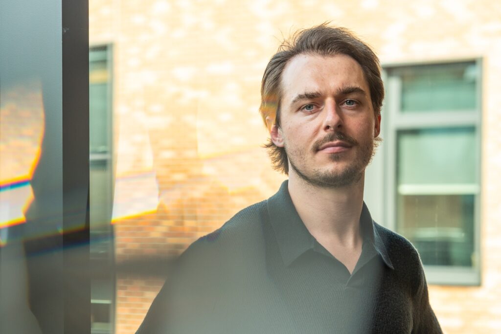 Scott Damon earned a Master of Science in Entrepreneurship at the University of Washington in Seattle.