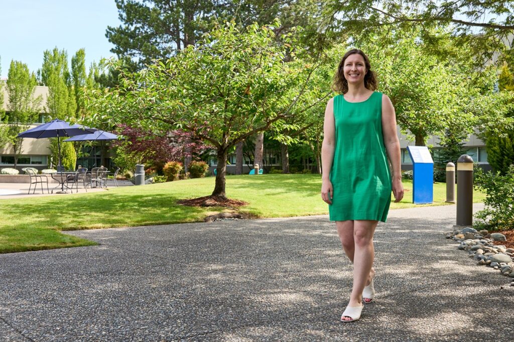 Hailey Lamb-Nielubowicz completed the 9-month master's in accounting at the Foster School of Business. Today, she works at Providence.