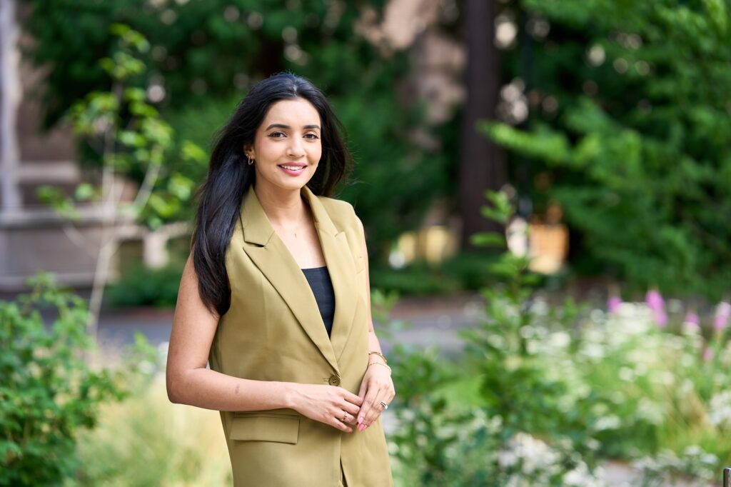 Rabiya Shahid, a graduate of the Foster School of Business MSIS program, after landing her dream job at Salesforce.